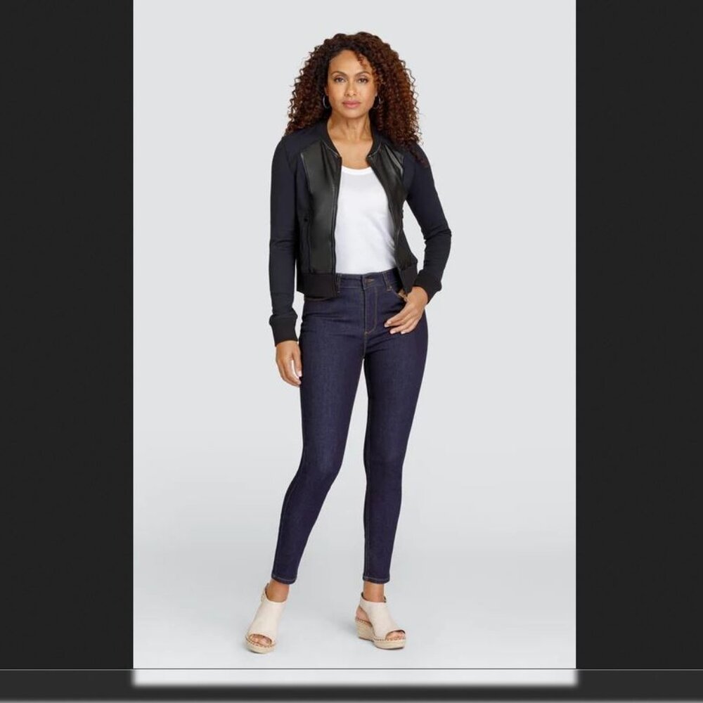 NWT Mid-rise Skinny Jeans, Size 2